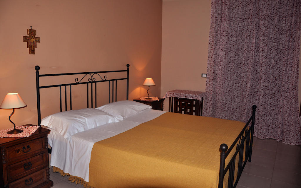 Etna Torre Del Grifo Bed and Breakfast Mascalucia Rum bild